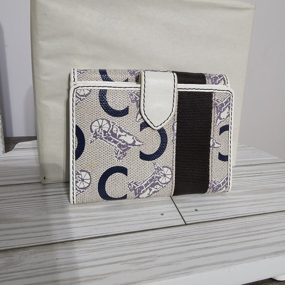 CELINE GUC Vintage Compact Wallet with Signature C/Horse and Rider design - Picture 3 of 8